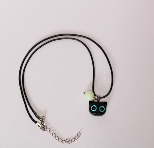 Náhrdelník s černou kočičkou 2