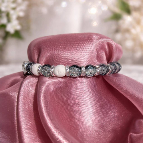 Náramek s bílou tlapičkou a bílou lávou 2