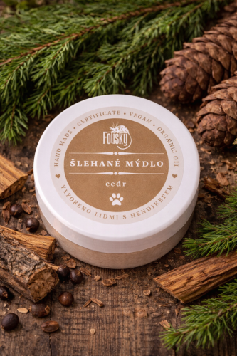 Šlehané mýdlo s vůní cedru 1