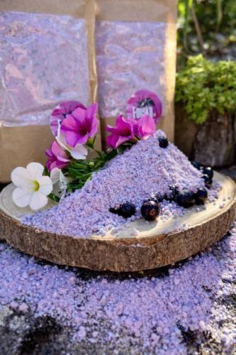 Šumivá sůl do koupele s vůní černého rybízu 1