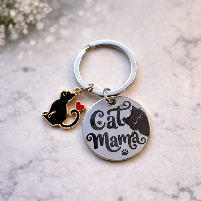 Přívěšek na klíček s kočičkou a srdíčkem