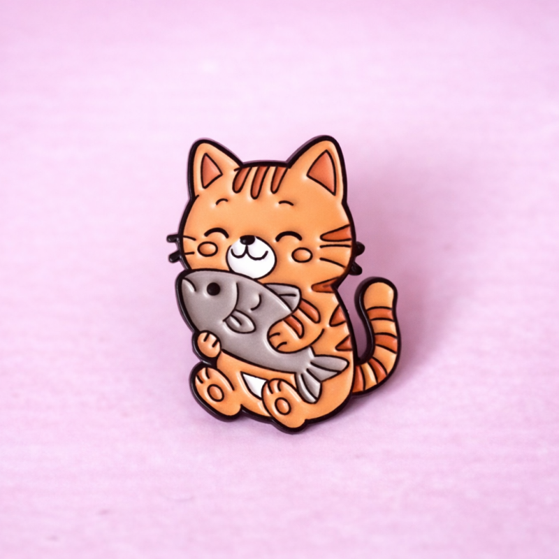 Odznáček - zrzavé koťátko s rybičkou