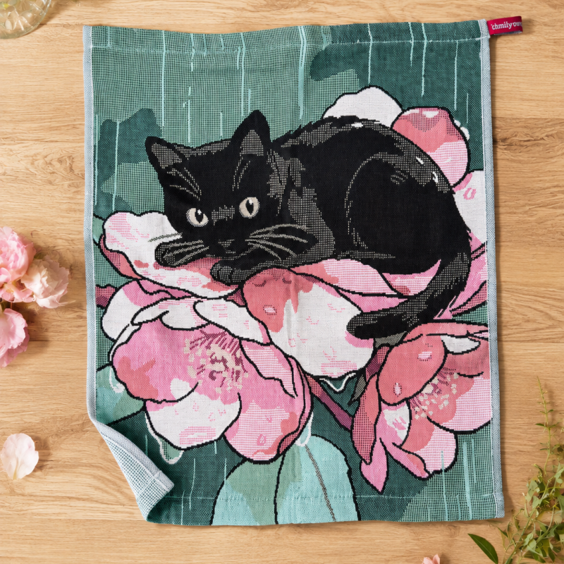 Bavlněná utěrka – Kočička v květech 🐈‍⬛🌸