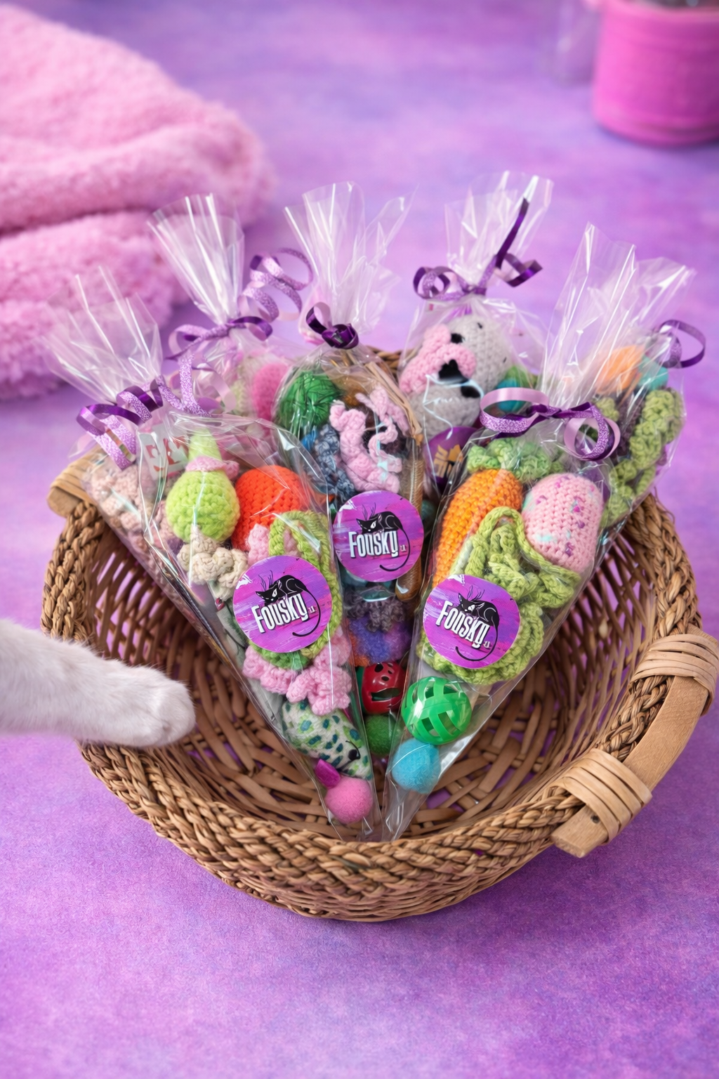 Kornoutek háčkovaných hraček s vůní kozlíku