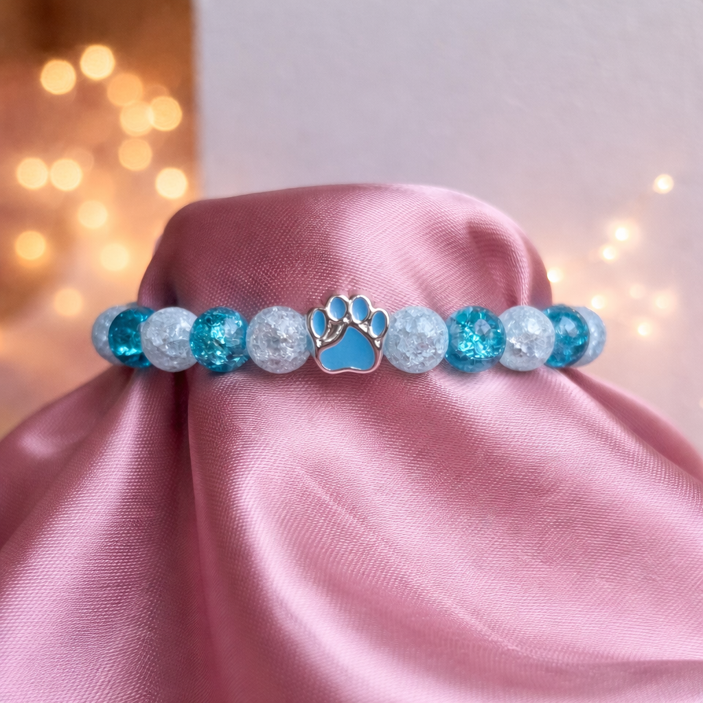 Náramek s modrou tlapičkou s modrými korálky