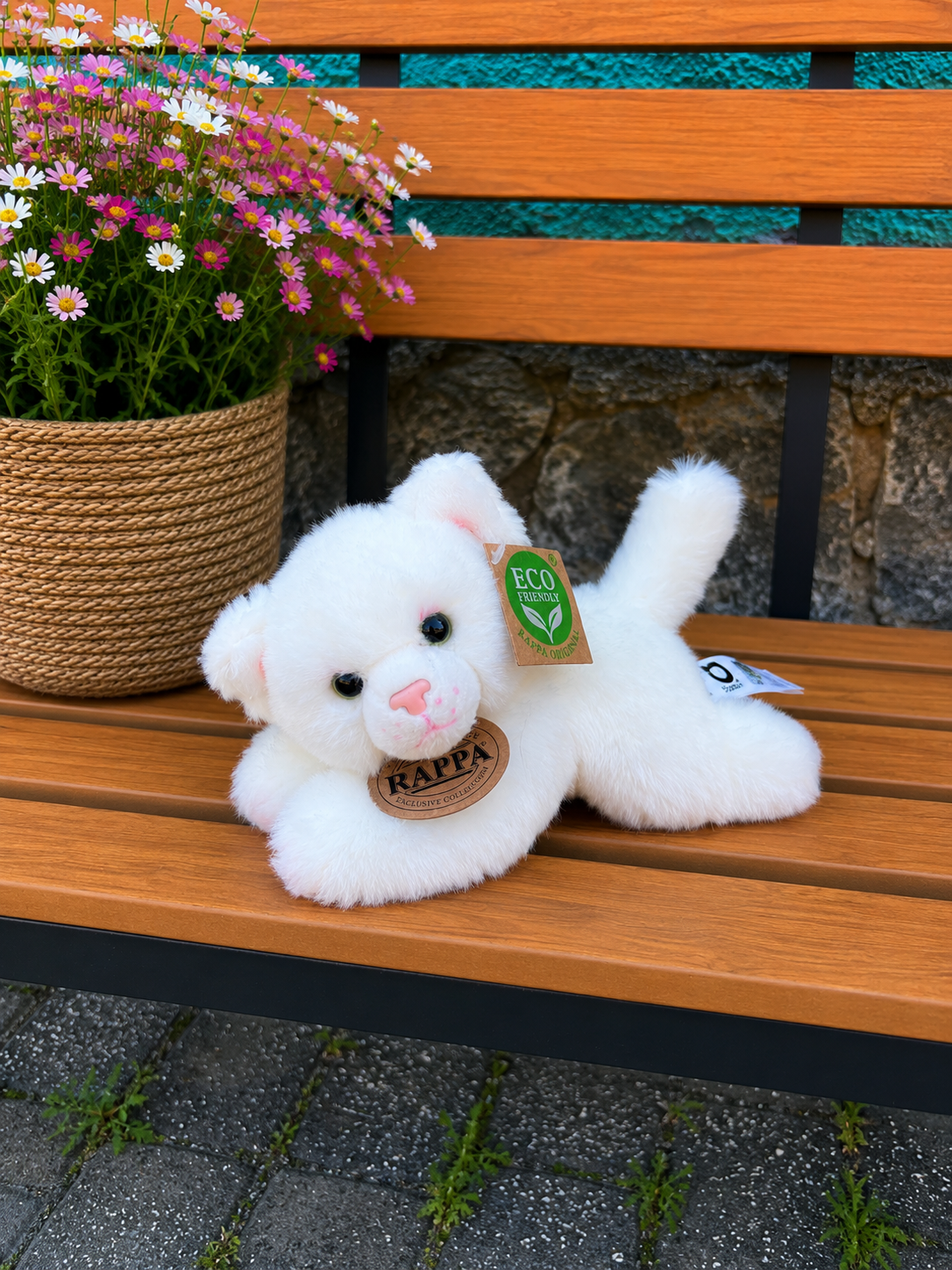 Plyšová kočka ležící 17 cm ECO-FRIENDLY - bílá
