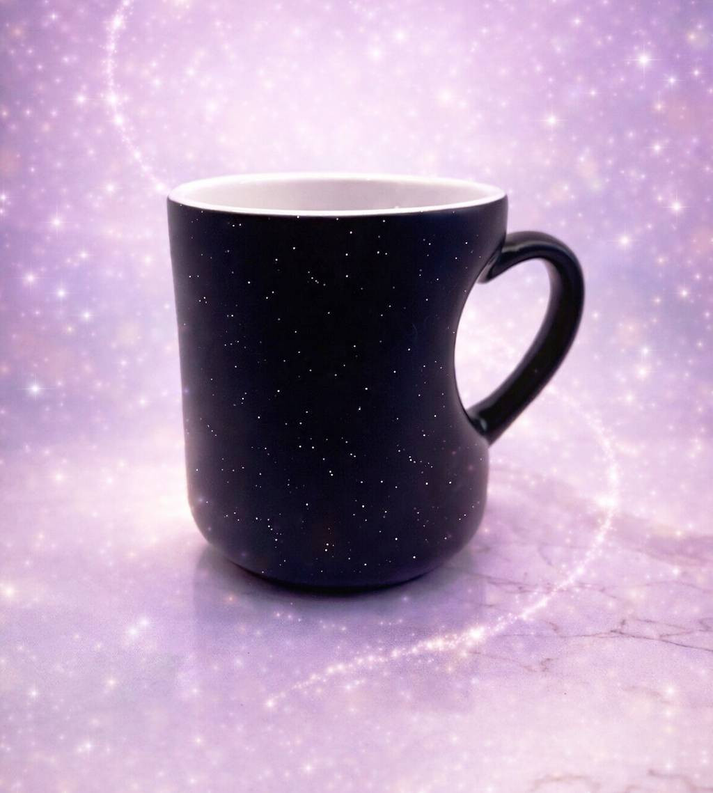 Magický kočičí hrnek